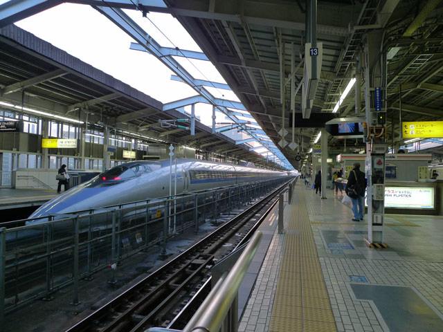 飛行機より汽車が好きです