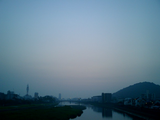 月の瀬橋、夜明け前