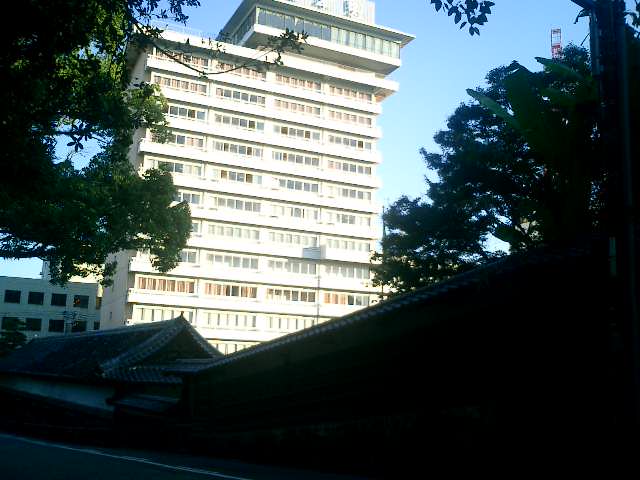 山内家下屋敷長屋と宇宙飛行士