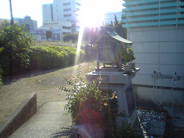 土佐橋の有馬神社と墨雲洞