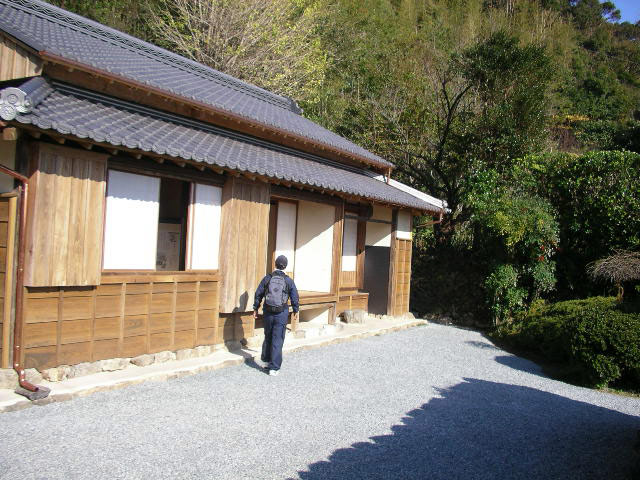 修築なった高知市柴巻の田中良助さんち