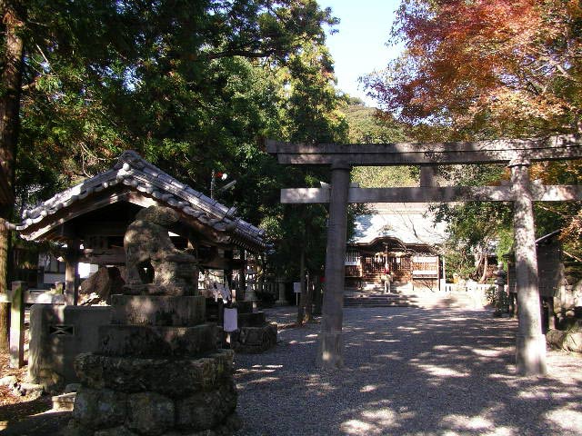 朝倉神社と赤鬼山
