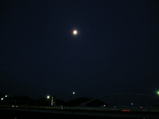 九反田橋上空のお月様と木星