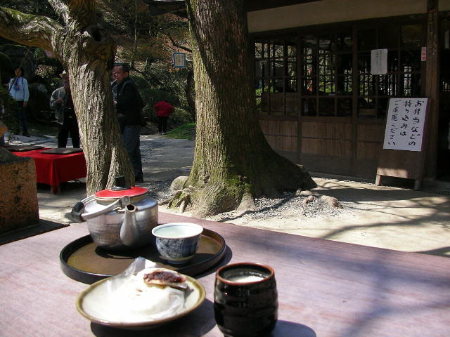 太宰府天満宮、お石茶屋の梅ヶ枝餅と甘酒