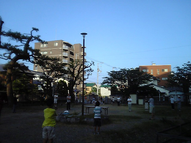東九反田公園のラジオ体操と改装工事