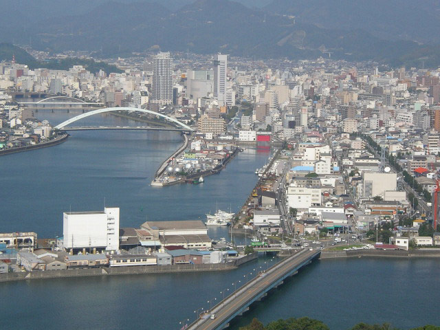 五台山頂上から市内をズームで