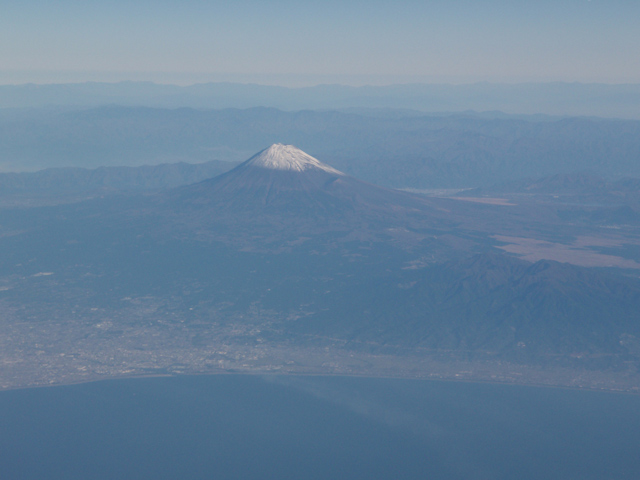 見事な富士山、飛行機から