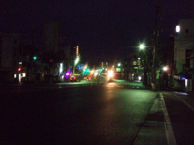 夜明け前の桟橋通