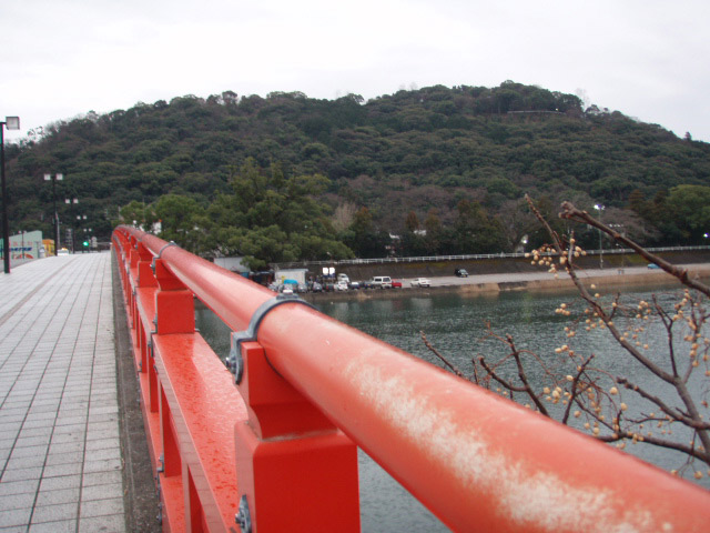 筆山とひょっこりひょうたん島