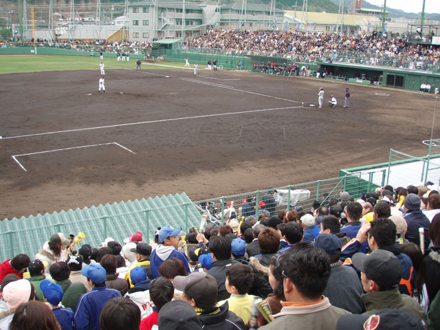 今年もオープン戦、高知市営球場