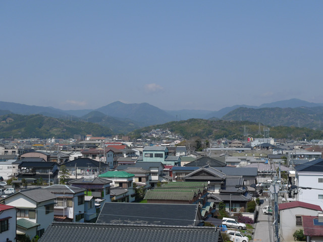 山の村々をむすぶ道