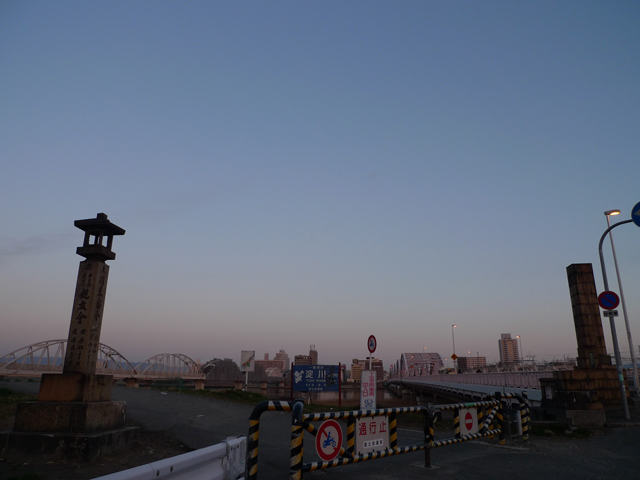 十三渡し、十三橋、往来安全
