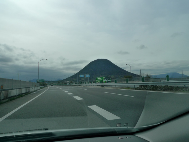 讃岐富士の謎