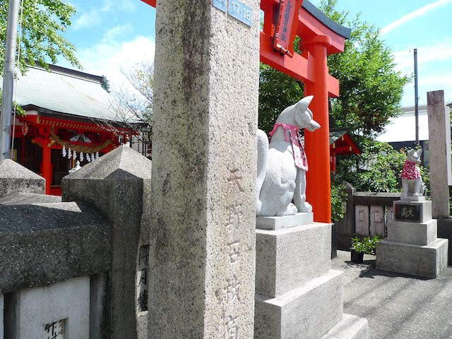 下の新地、稲荷神社玉垣に隠された歴史