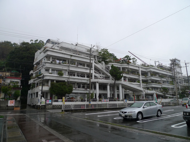 雨の沢田マンション、岡田以蔵さん、溝渕広之丞さん