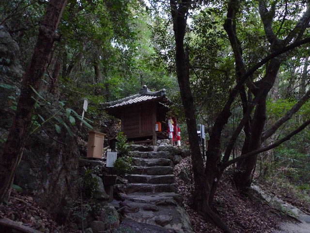 大日寺、奥の院の幽玄