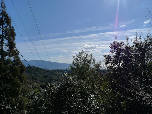 神峯さんと展望所の風景