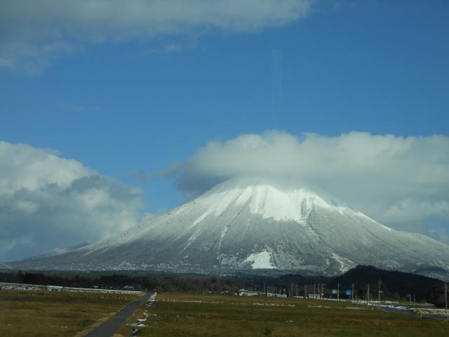 霊峰大山に平和を祈る