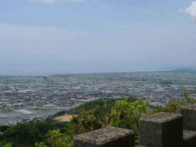 三宝山、金剛山、金剛童子山から眺める物部河口