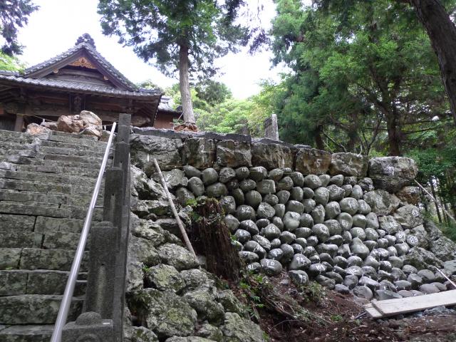 上岡八幡宮さんで工事が始まっちょりました