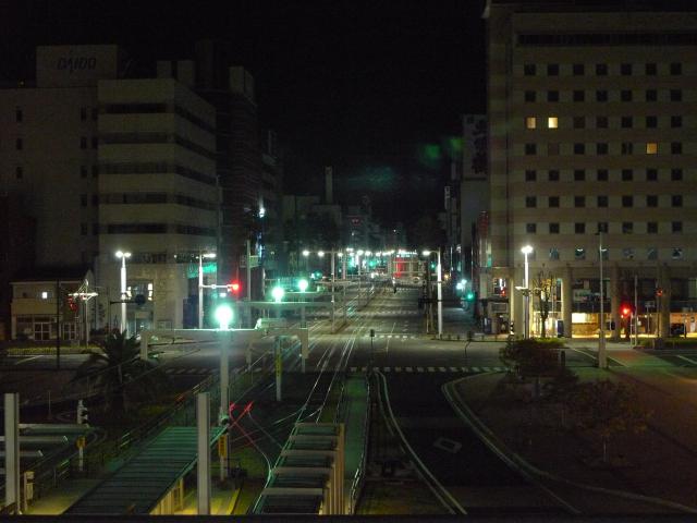 朝5時、特急車窓からの風景