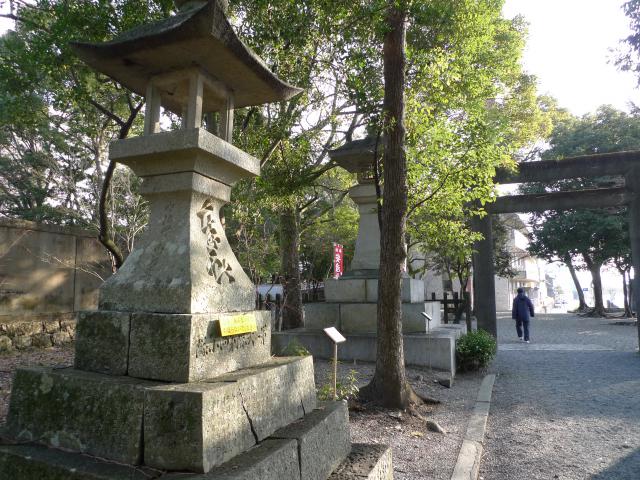 土佐のおきゃくと山内神社燈籠と廃藩置県