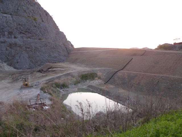 稲生、石灰山の湖のその後