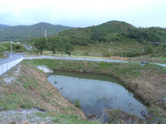 タンガン、溜め池、窯跡