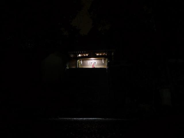 浮かび上がる上岡八幡宮