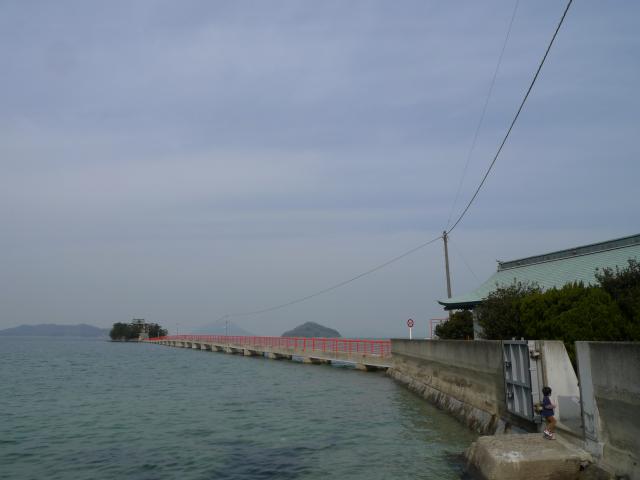 讃岐、海に浮かぶ津嶋神社