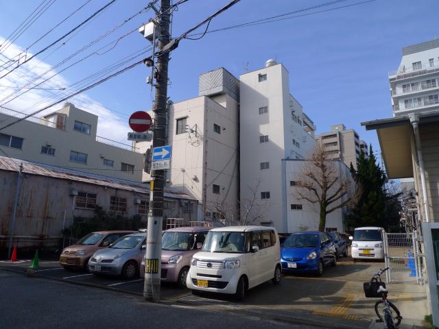 幼稚園の半地下と地盤
