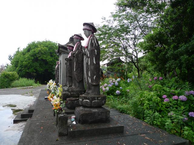 六地蔵と石丸神社と謀略