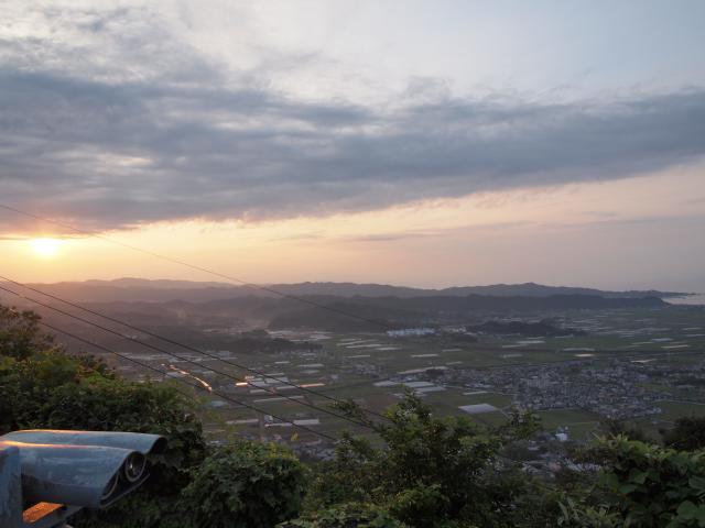 三宝山から朝日を眺め、香宗川を考える