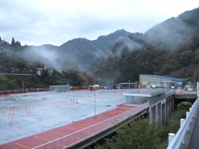 祖谷、かずら橋、巨大駐車場、アトラクション