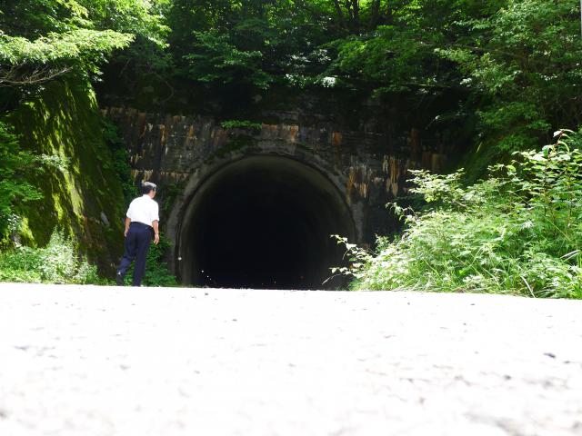 寒風山隧道と寒風山トンネル