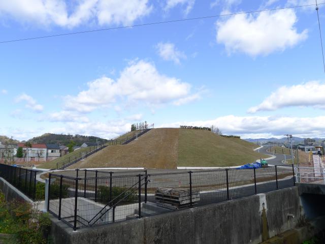 8年