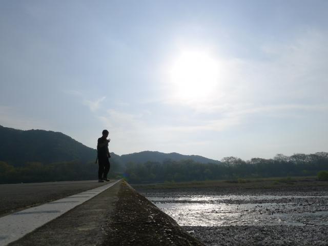 世の中は、せまい