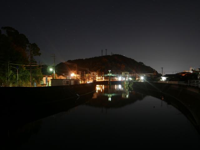 舟入川の役割と護岸