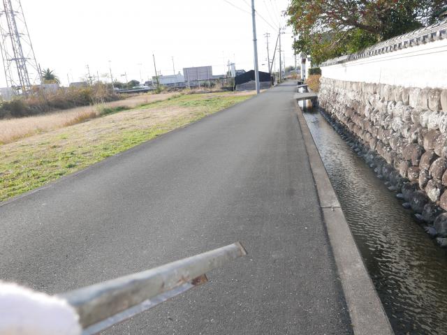 石積みと避溢橋