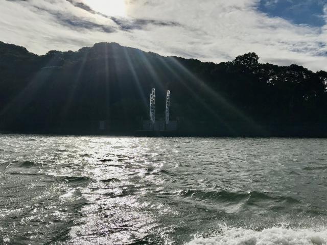 巡航船から鳴無神社