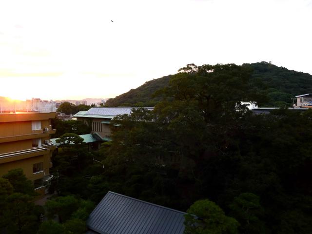 三翠園の夜明け