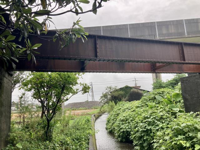 鉄道の痕跡、大雨