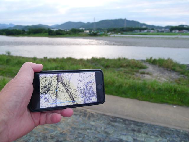 自然地形と堰と渡し舟