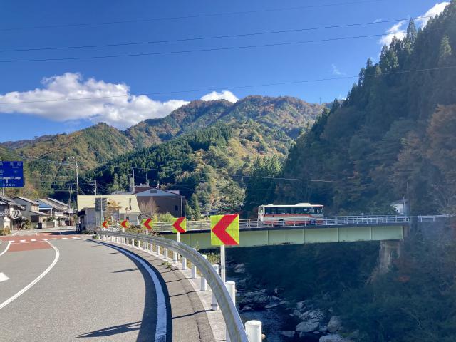 旧本川村、長沢へ、バスで