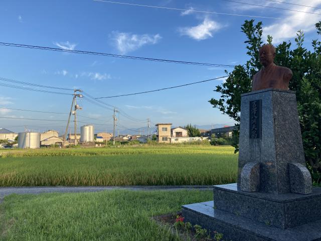 草刈りは大変やけど