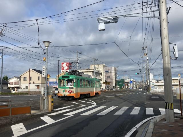 スタジアムとアリーナと高知駅とイオンと路面電車
