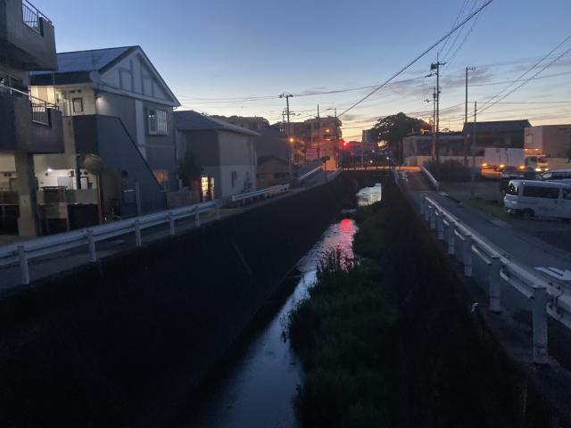 名切川と轟神社